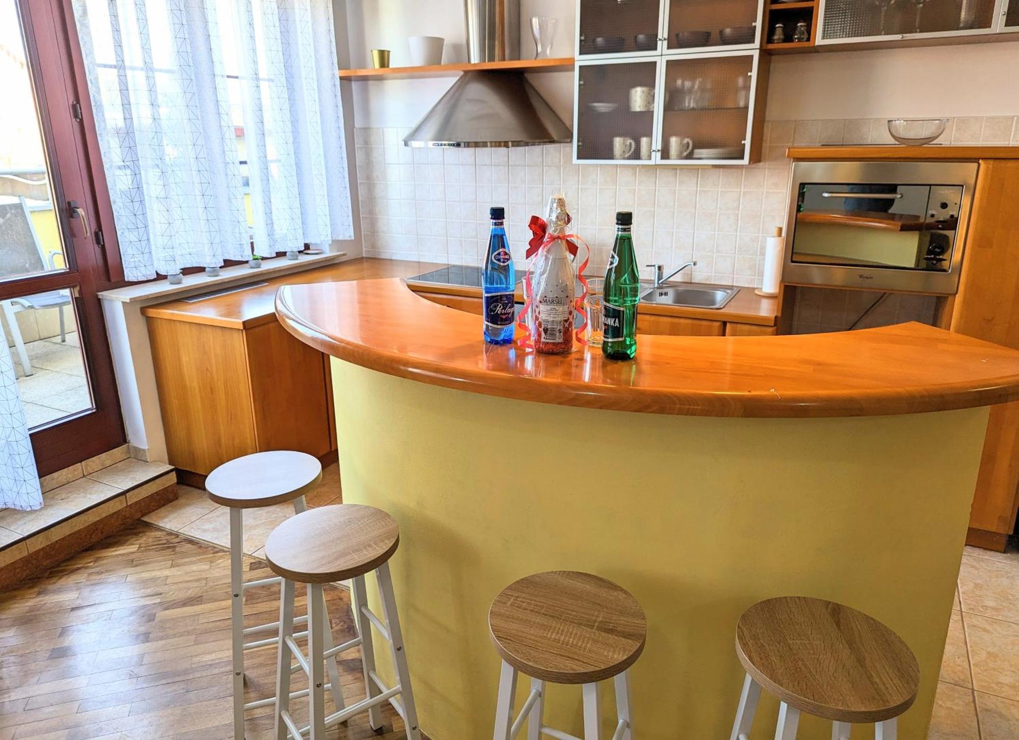 3-Bedroom Apt In Town Square Wrocław Exteriör bild