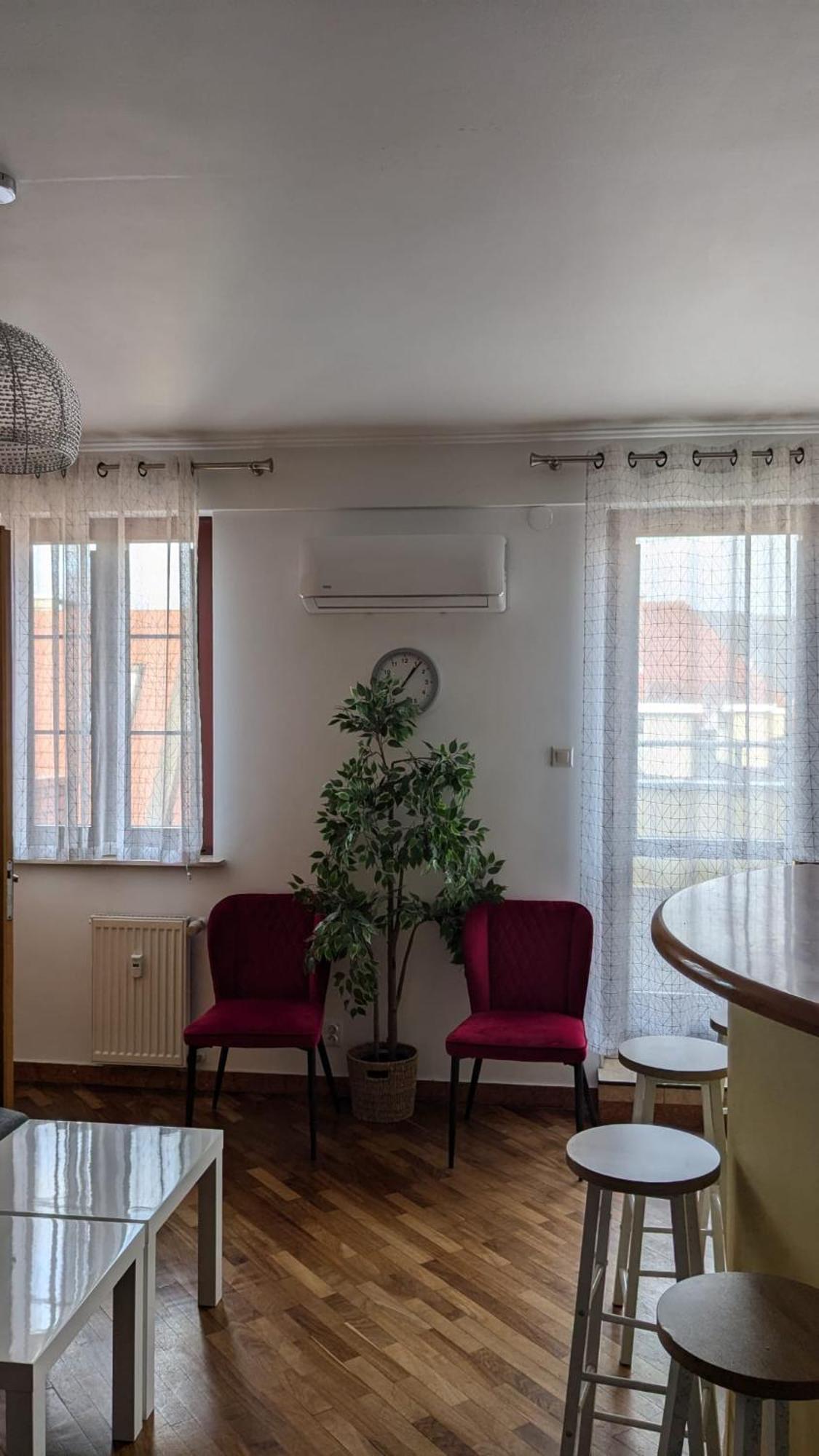 3-Bedroom Apt In Town Square Wrocław Exteriör bild